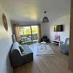 Studio Avec Terrasse Privee Parking Gratuit Tram Direct Centre-Ville Talence